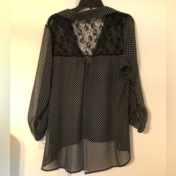 Button down blouse - Picture 2 of 3